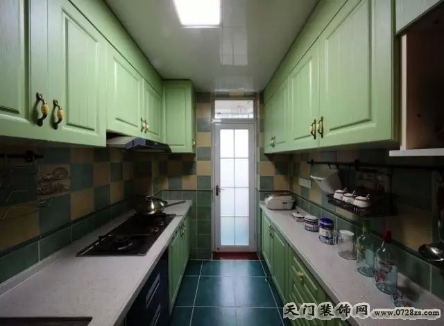 30款小厨房大空间的装修图 6种小户型厨房装修案例