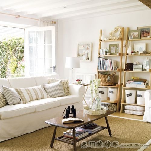 441628_coastal-style-living-room.jpg
